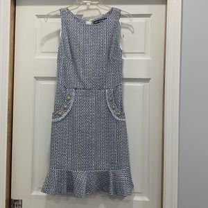 Size 0 tweed dress, sleeveless, gold zipper on back, knee length, fully lined
